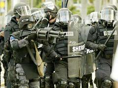 Riot-cops-with-guns-ReutersP.JPG